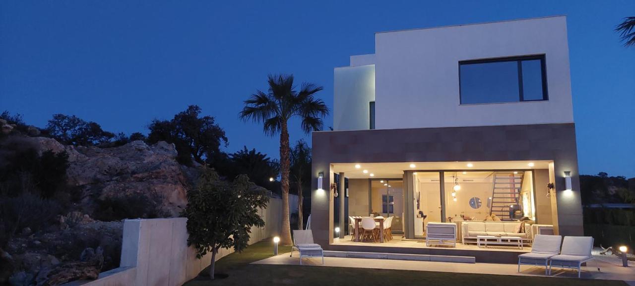 2260-Luxury Villa With Private Pool And Seaview มานิลบา ภายนอก รูปภาพ